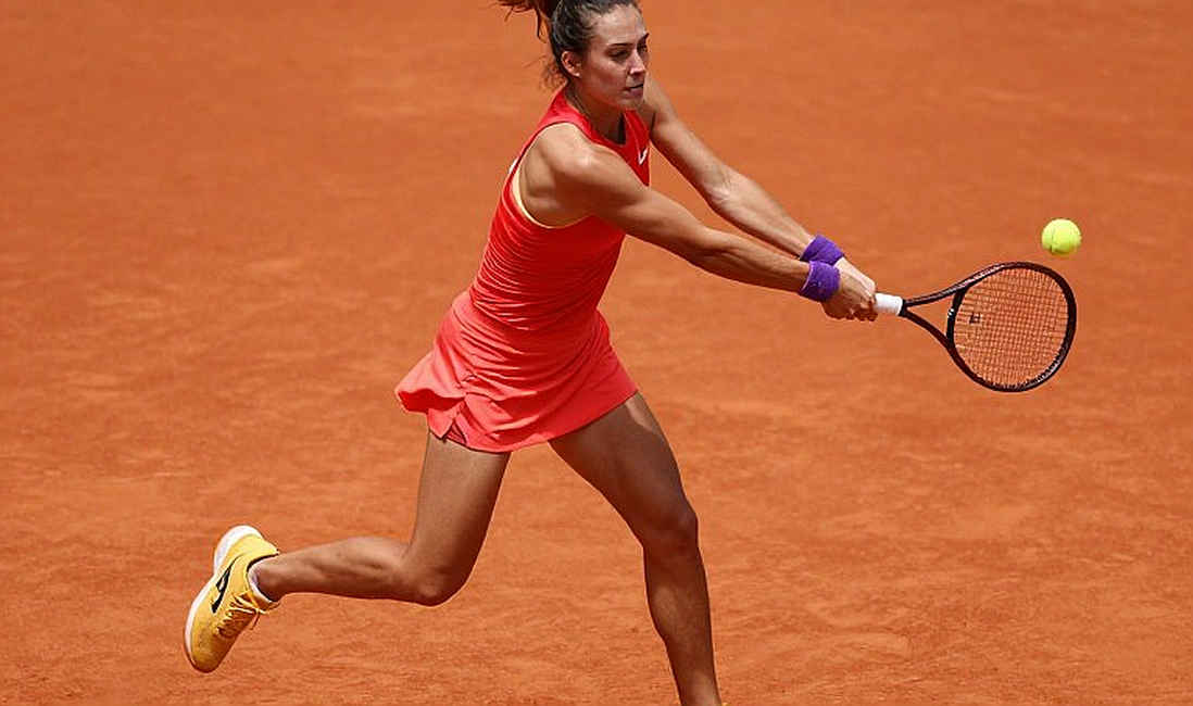 Tay vợt trẻ Việt Nam gây bất ngờ với chiến thắng trước đối thủ top 50 tại Roland Garros