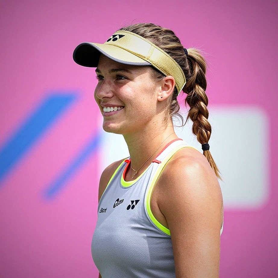 Tay vợt trẻ Việt Nam gây bất ngờ với chiến thắng trước đối thủ top 50 tại Roland Garros