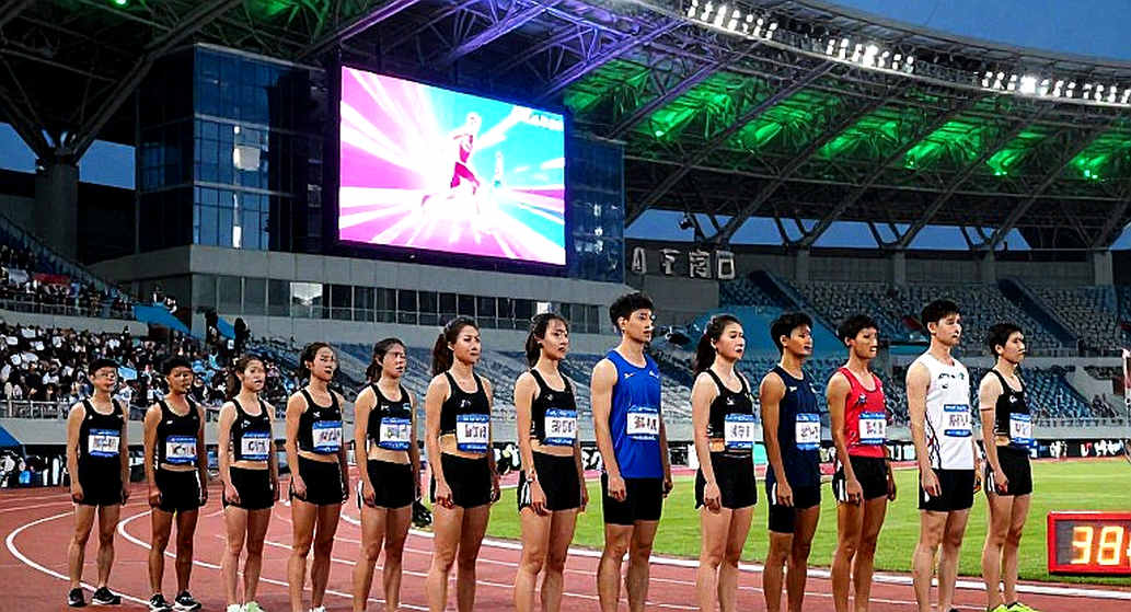 Vân Trang – bà mẹ 4 con vô địch cự ly 42km Y Tý Mùa Vàng: “Tôi chạy bằng đôi chân, không chạy bằng miệng thiên hạ”