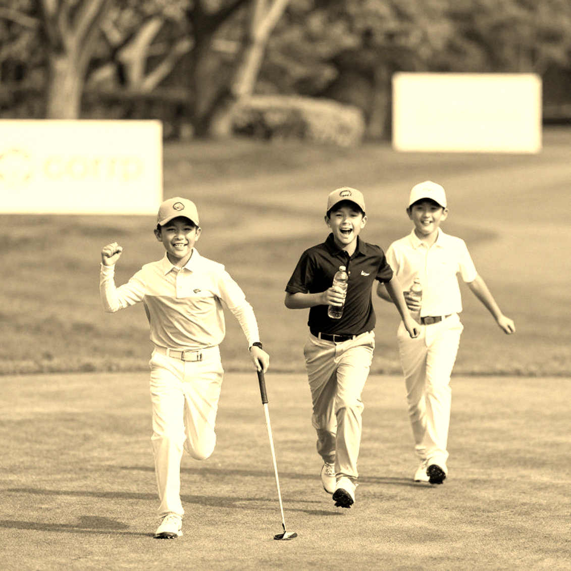 Paul Casey dẫn đầu Omega European Masters với lời hứa quyên góp toàn bộ tiền thưởng cho nạn nhân vụ hỏa hoạn Crans-Montana Paul Casey dẫn đầu Omega European Masters với lời hứa quyên góp toàn bộ tiền thưởng cho nạn nhân vụ hỏa hoạn Crans-Montana