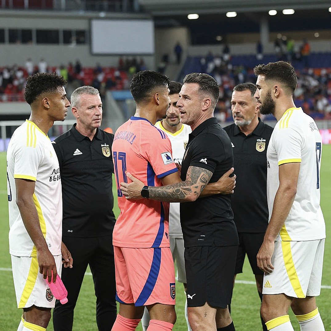 JJ Gabriel đòi rời Manchester United: Cuộc chiến do luật đăng ký trẻ quyết định, không phải cảm xúc khán đài JJ Gabriel đòi rời Manchester United: Cuộc chiến do luật đăng ký trẻ quyết định, không phải cảm xúc khán đài