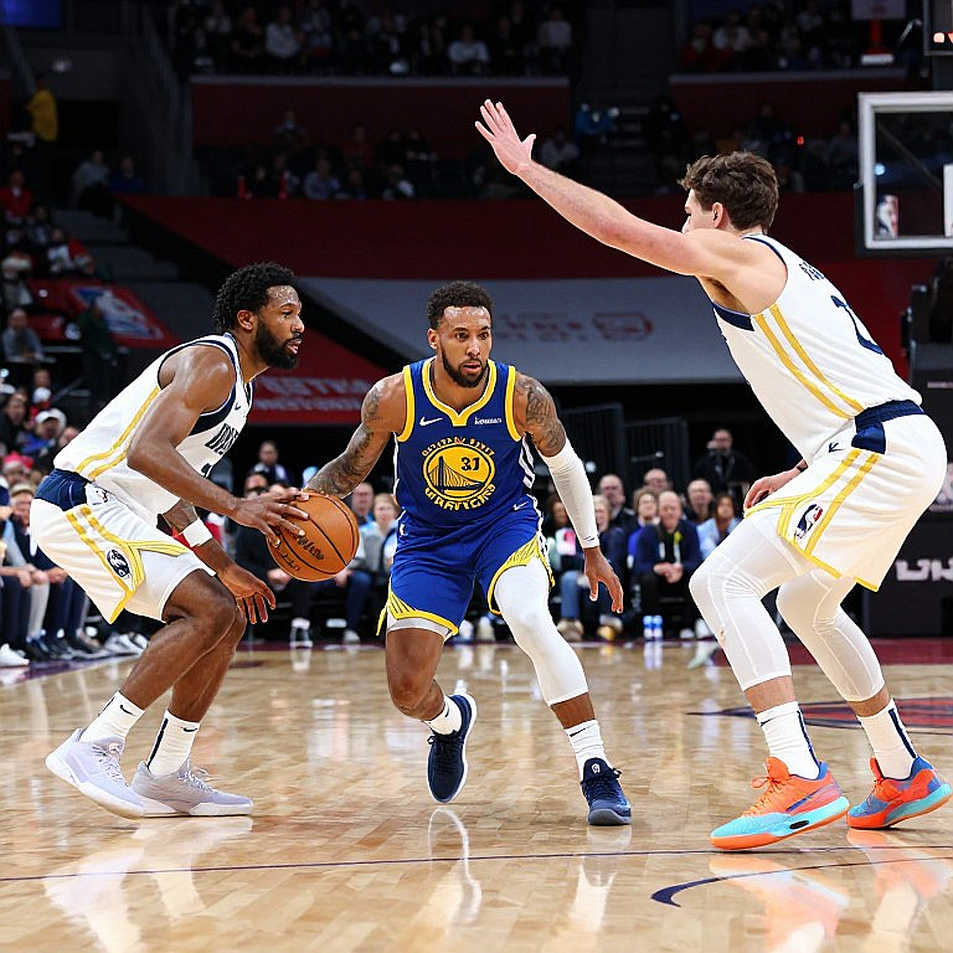 Amir Coffey gia nhập Hapoel Tel Aviv: Phân tích bản hợp đồng EuroLeague từ góc nhìn dữ liệu