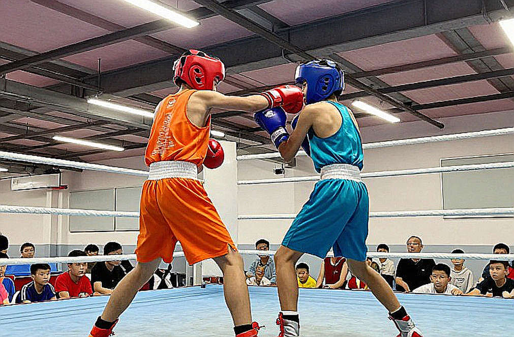 Tấm vé vào NCAA: Câu chuyện đằng sau chiếc ghế huấn luyện viên không lương