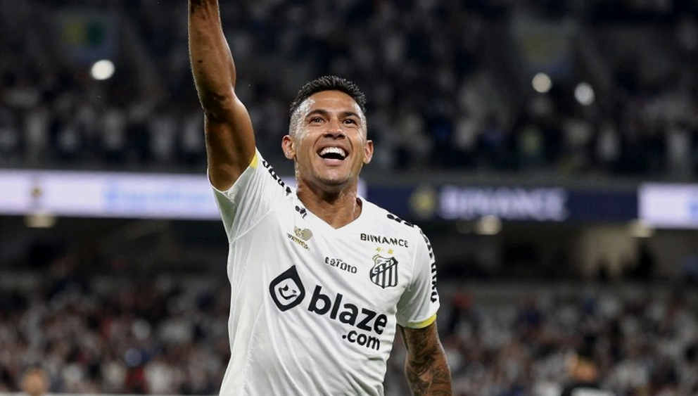 Ba trung vệ tại V.League: dữ liệu từ biên sân và nỗi sợ phía sau Ba trung vệ tại V.League: dữ liệu từ biên sân và nỗi sợ phía sau
